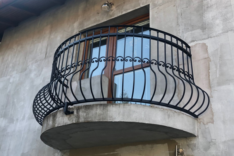Zábradlia, balkony, prístrešky Zábradlia, balkony, prístrešky