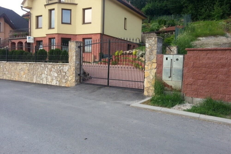 Krídlové brány / Krídlové brány - foto