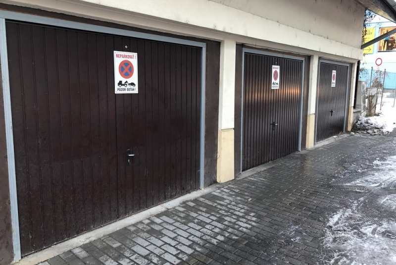 Garážové brány Garážové brány